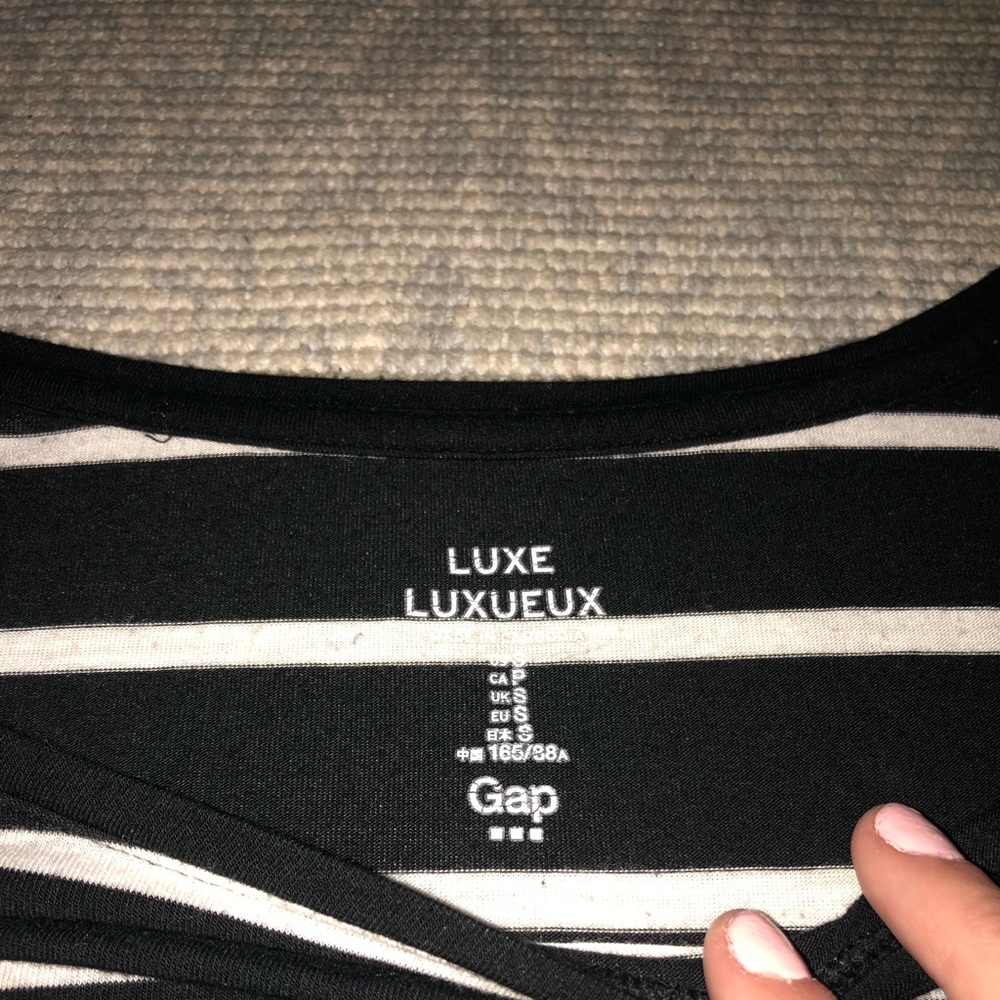 Black and white striped gap long sleeve